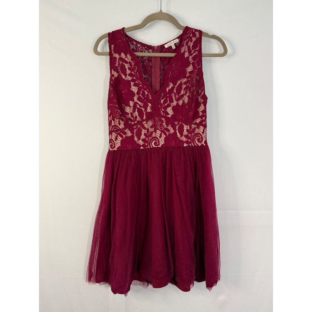 Charlotte Russe Fit & Flare Dress Womens M Burgundy Excellent Lace‎ Tulle V-Neck